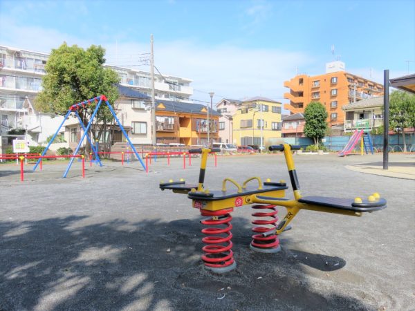 新吉田さんかく公園