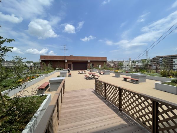 港北区役所屋上庭園０２